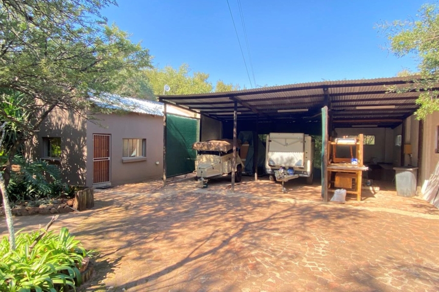 6 Bedroom Property for Sale in Melodie North West